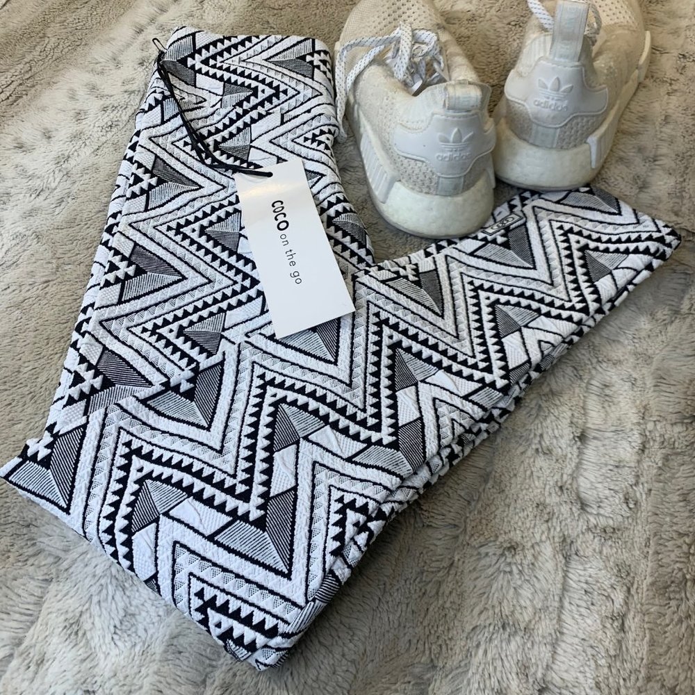 COCOonthego NWT, Ltd edition leggings, M